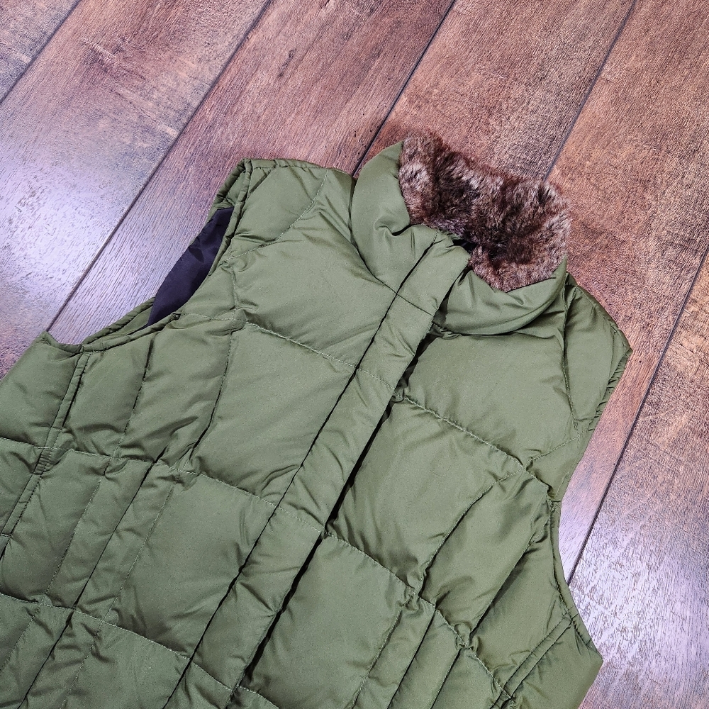 Eddie Bauer Goose Down Faux Fur Collar Quiltee Puffer Vest Women's L Olive Green - Picture 2 of 9